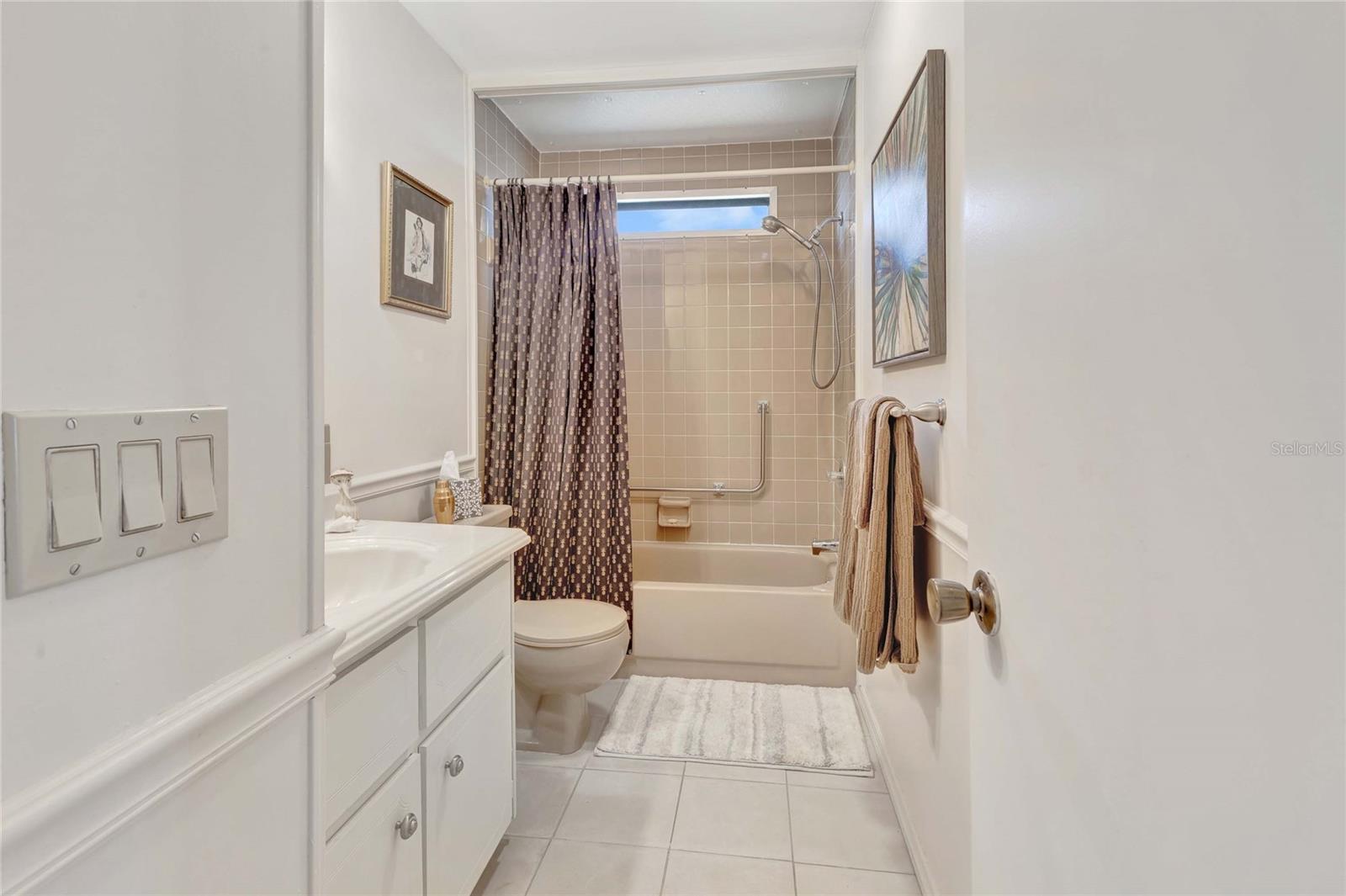 Image 9 of 67 For 2100 Kings Highway 1008