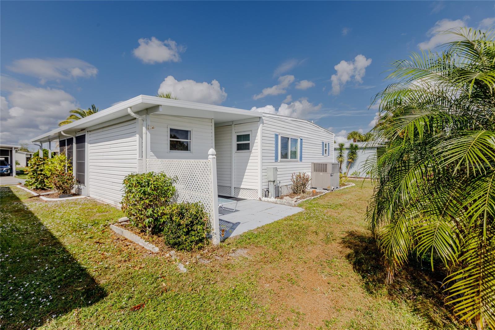 Image 18 of 61 For 2100 Kings Highway 127