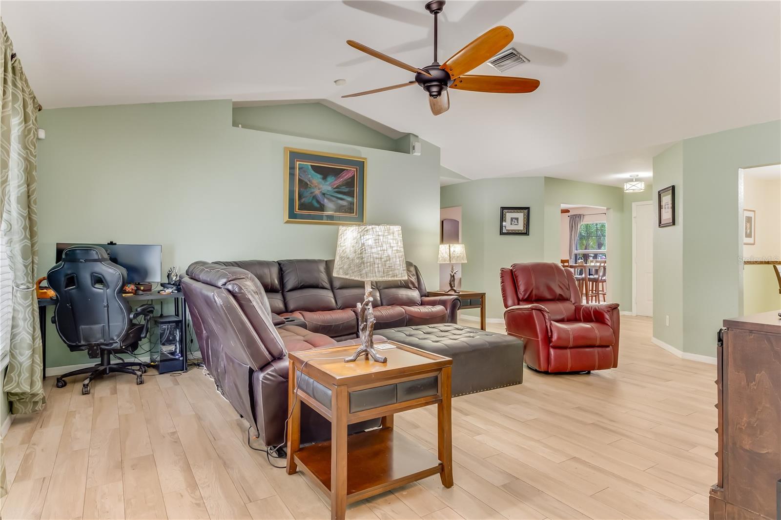 Image 16 of 42 For 5122 Balmor Terrace