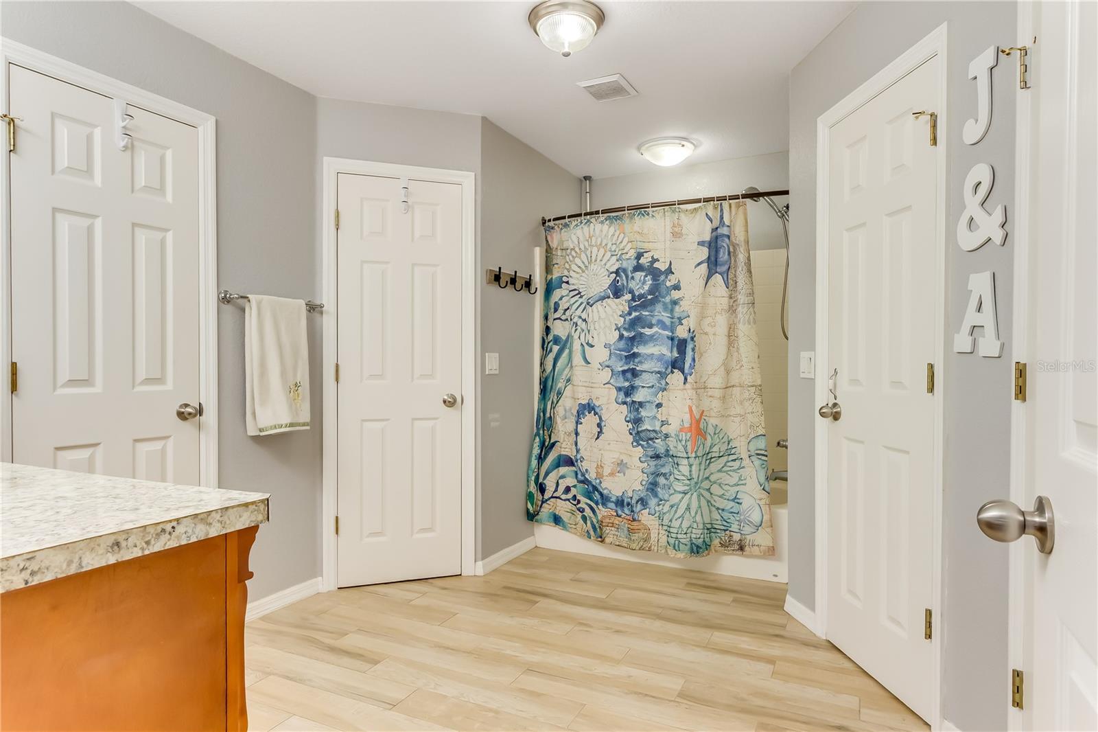 Image 26 of 42 For 5122 Balmor Terrace