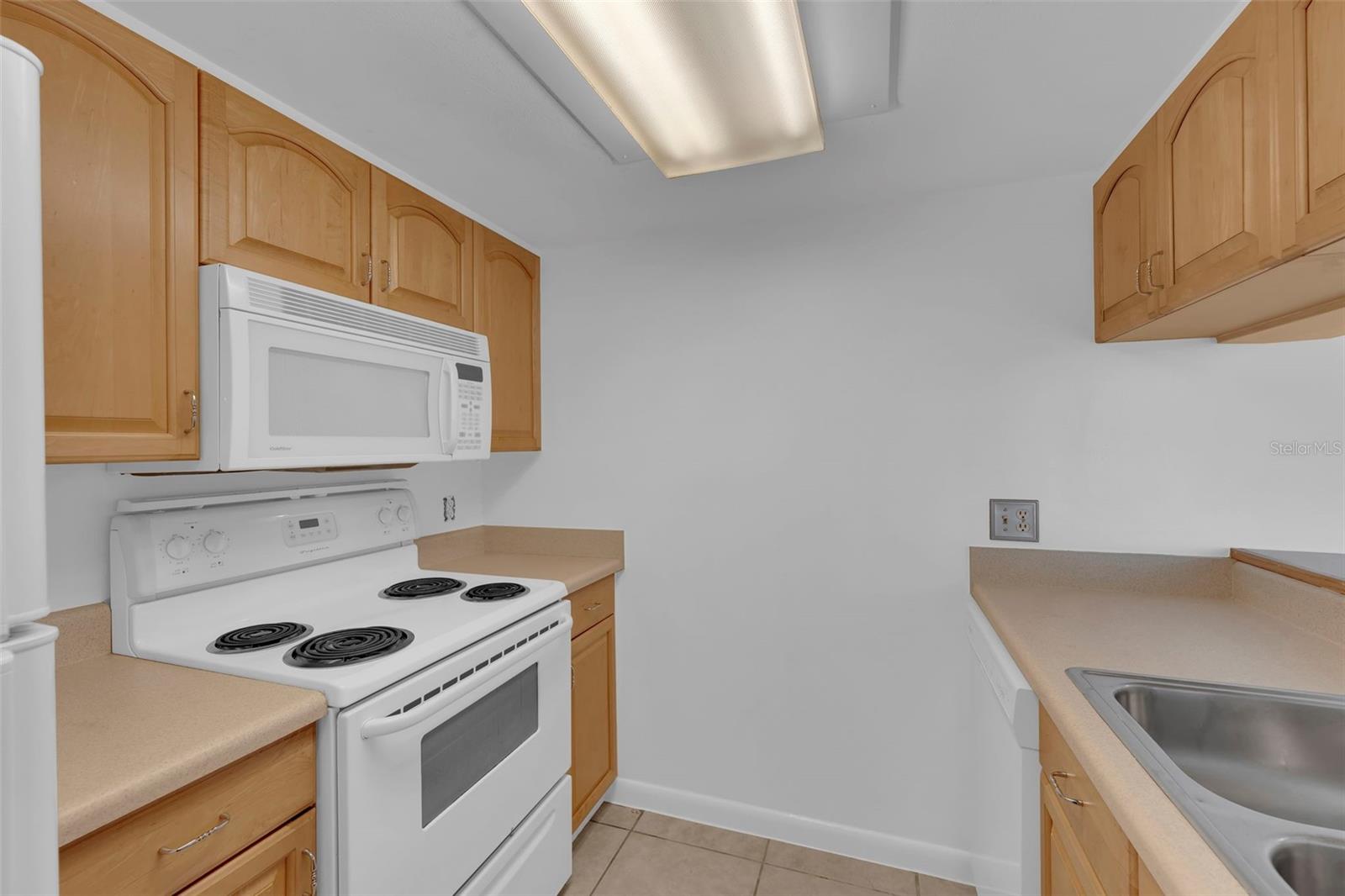 Image 10 of 23 For 2875 Palm Beach Boulevard 205