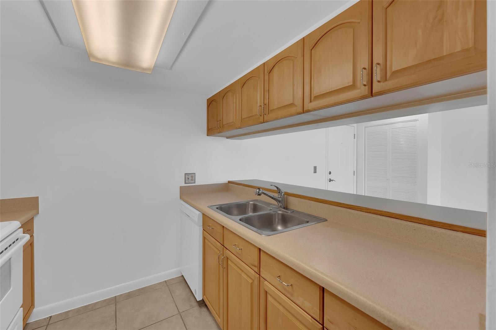 Image 9 of 23 For 2875 Palm Beach Boulevard 205