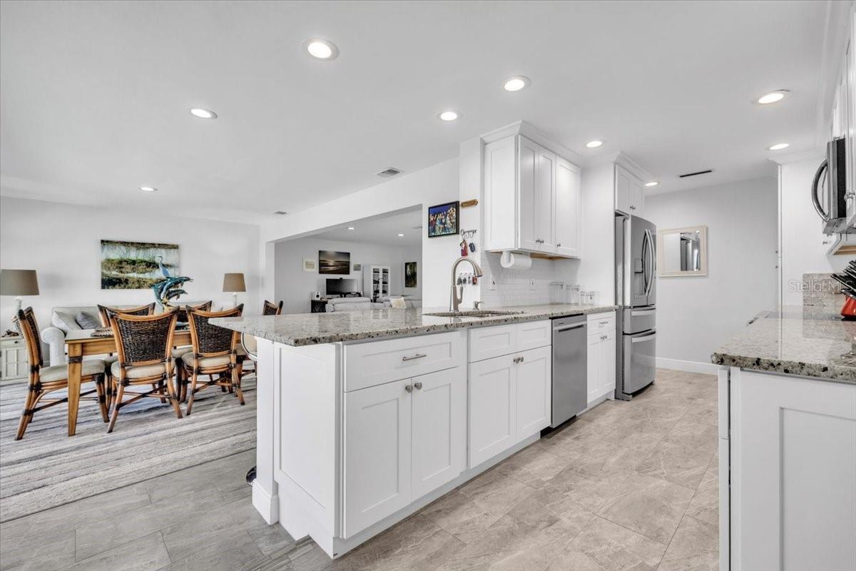 Listing photo id 11 for 24260 Henry Morgan Boulevard