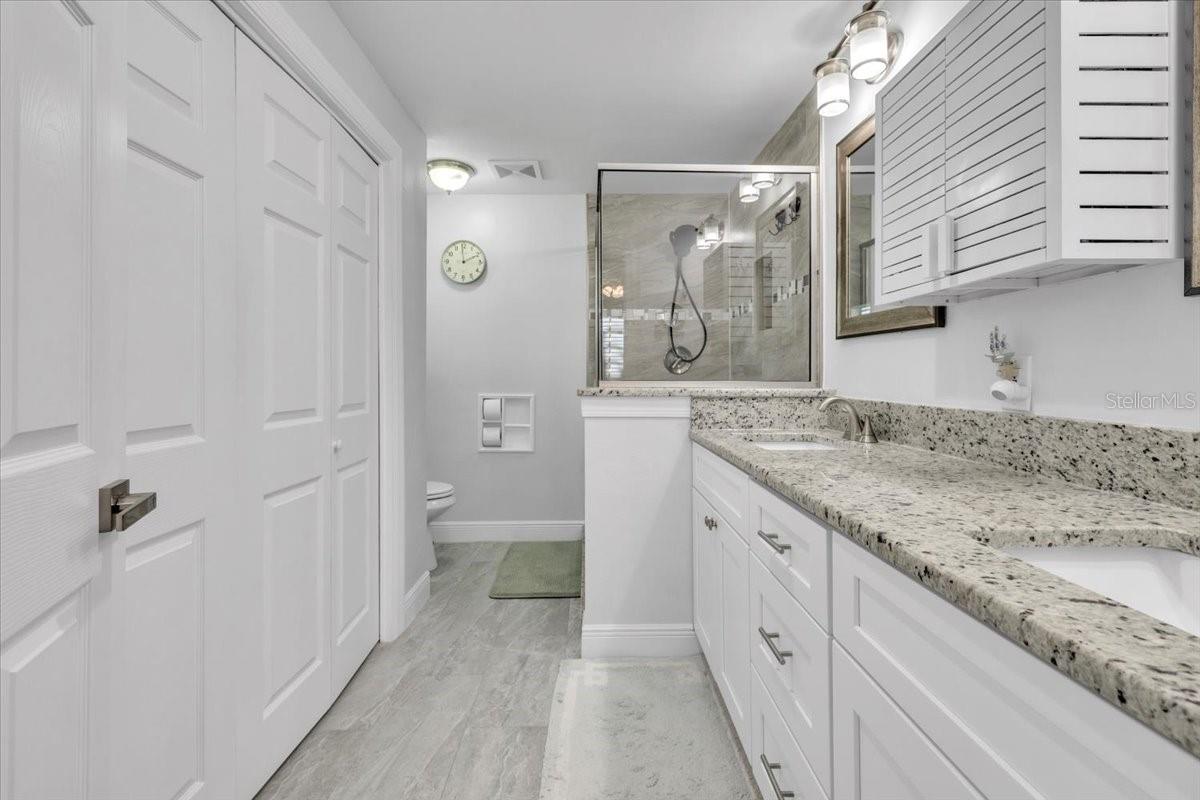 Listing photo id 24 for 24260 Henry Morgan Boulevard