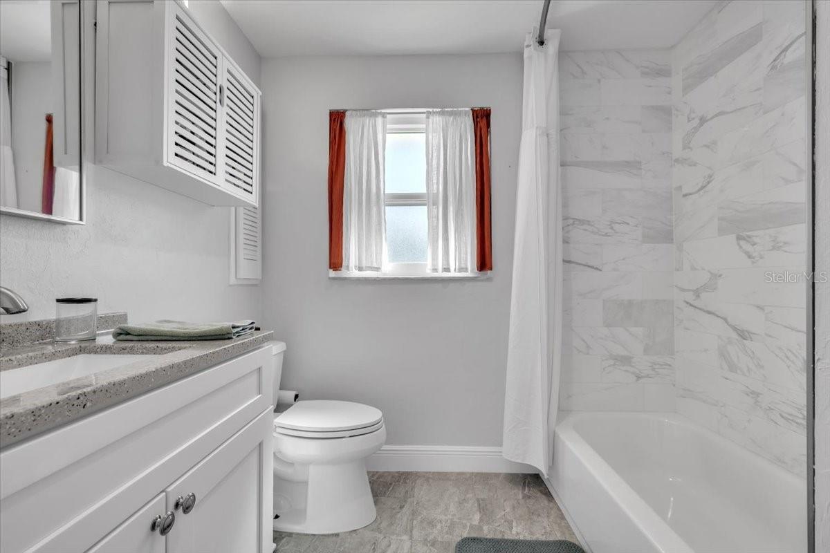 Listing photo id 28 for 24260 Henry Morgan Boulevard