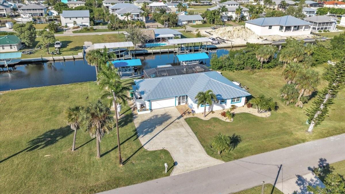 Listing photo id 52 for 24260 Henry Morgan Boulevard