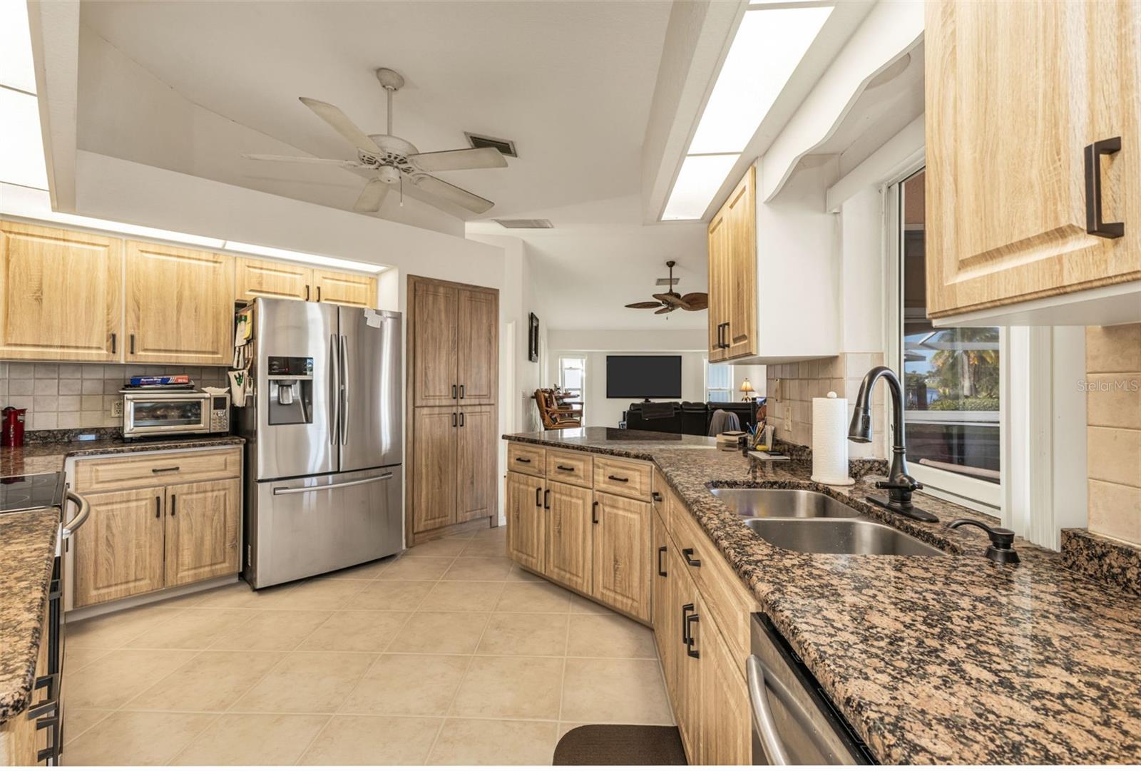 Image 33 of 85 For 259 Viceroy Terrace