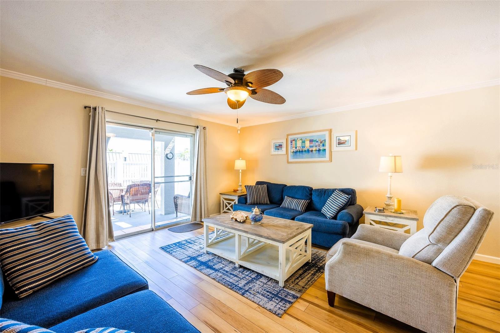 Image 11 of 48 For 6777 Winkler Road 150