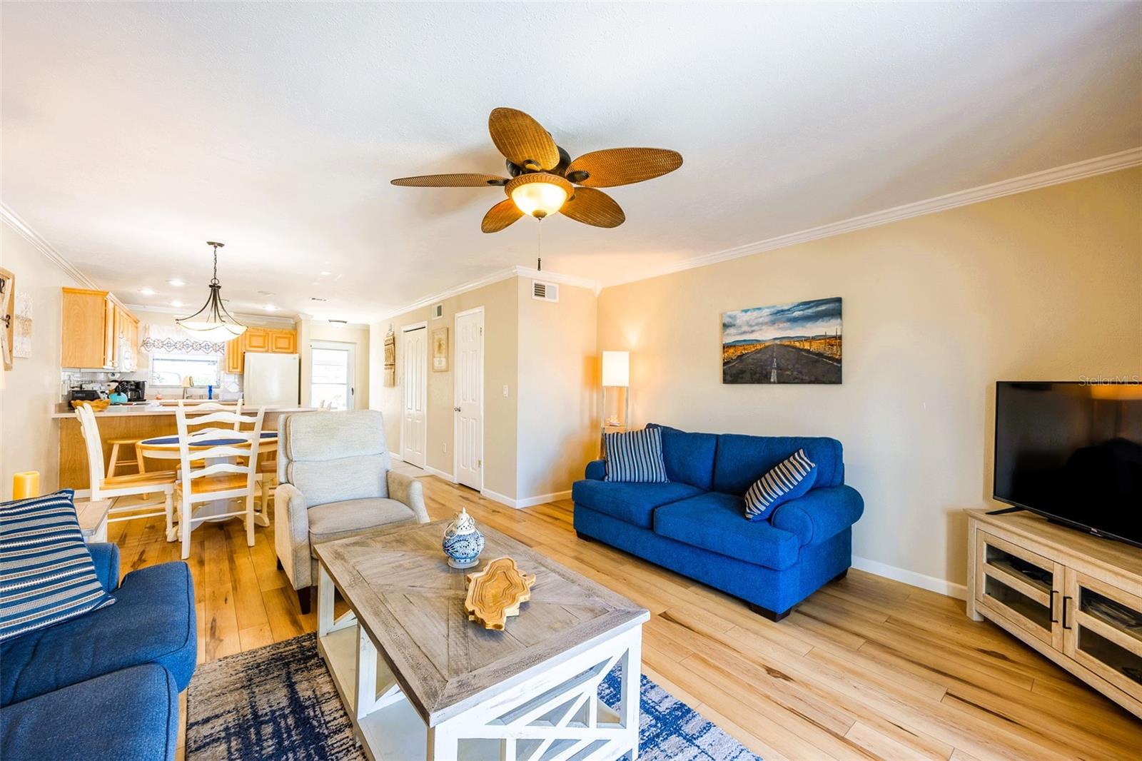 Image 14 of 48 For 6777 Winkler Road 150