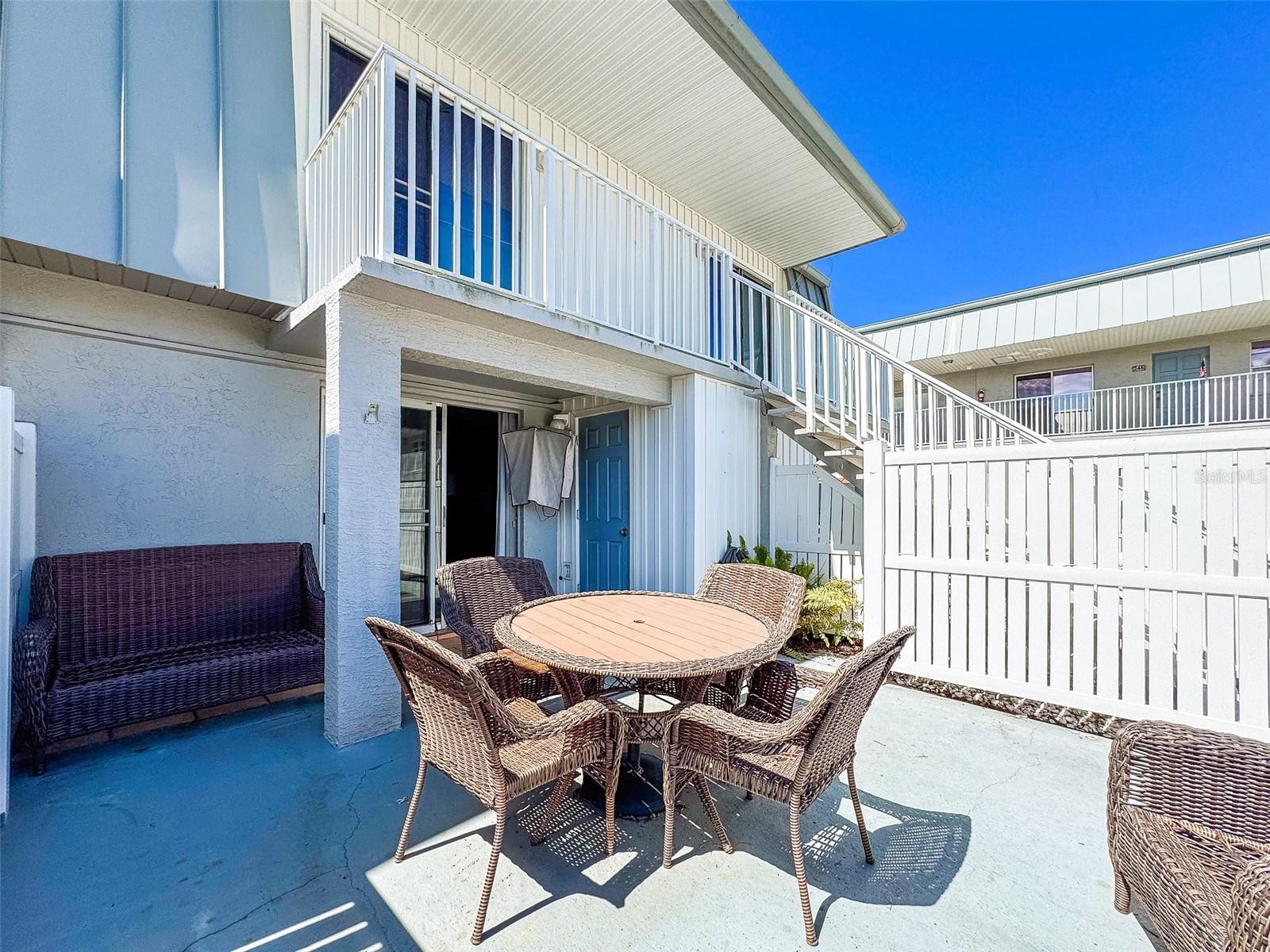 Image 26 of 48 For 6777 Winkler Road 150