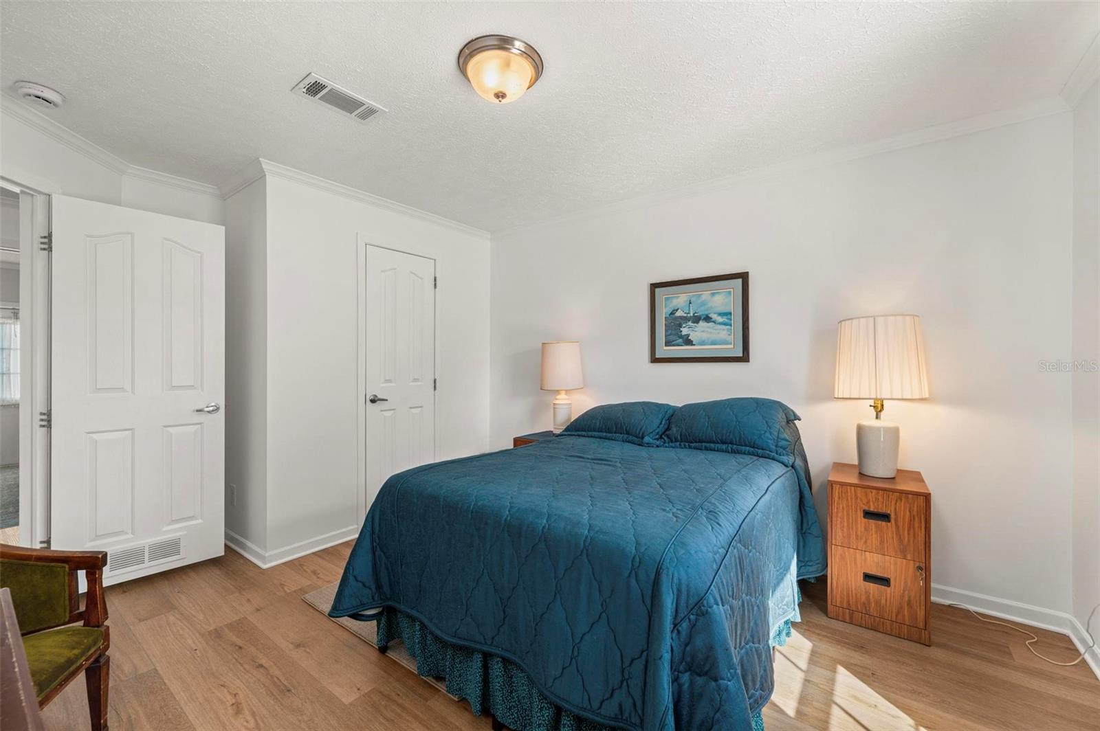 Image 28 of 53 For 1000 Kings Highway 295