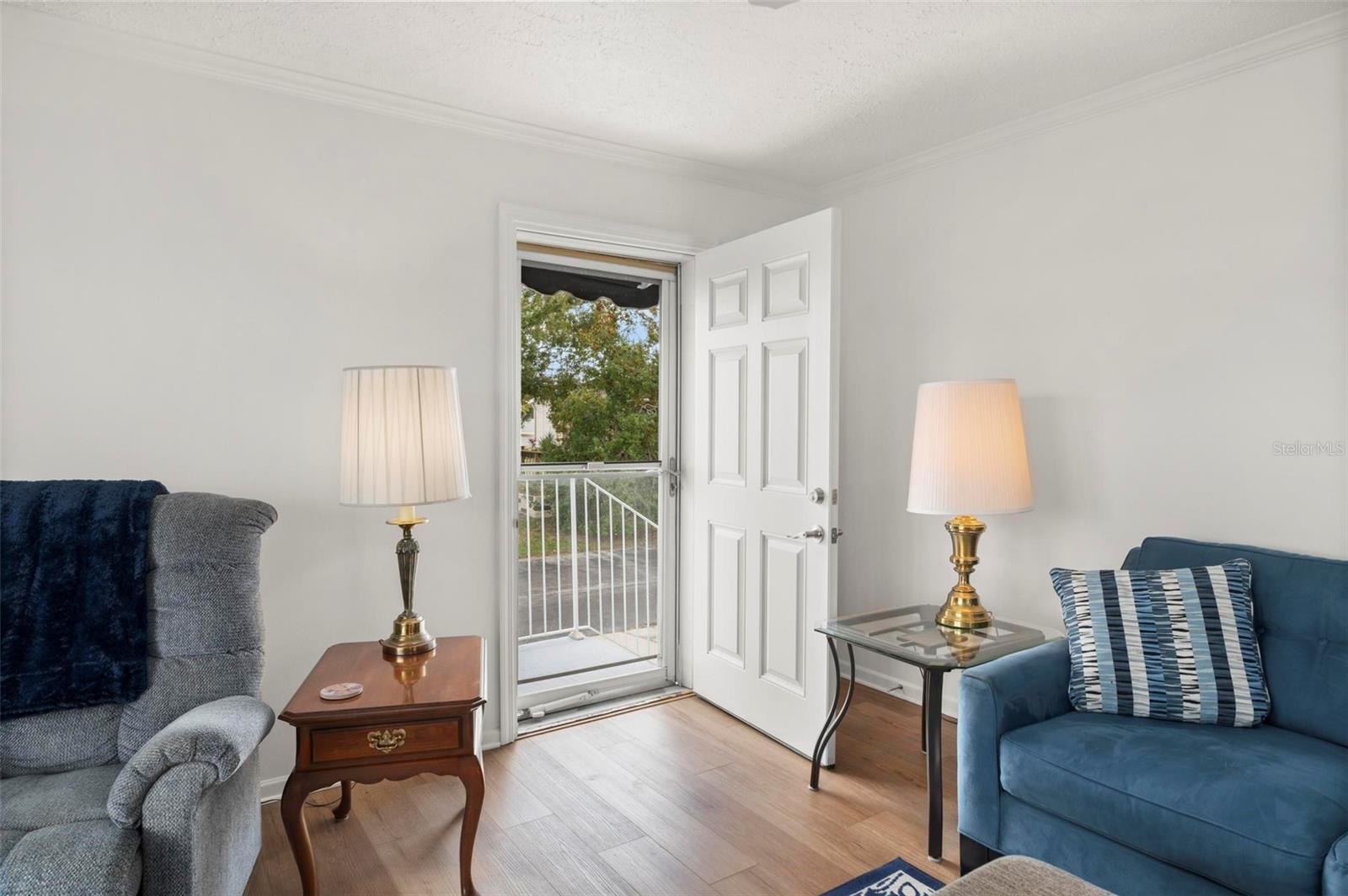 Image 3 of 53 For 1000 Kings Highway 295