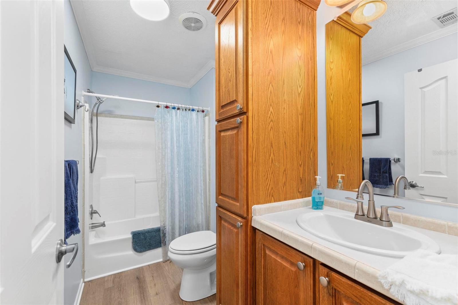 Image 31 of 53 For 1000 Kings Highway 295