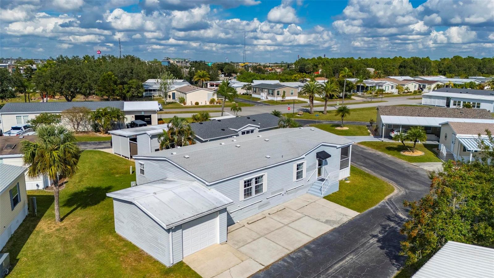 Image 38 of 53 For 1000 Kings Highway 295