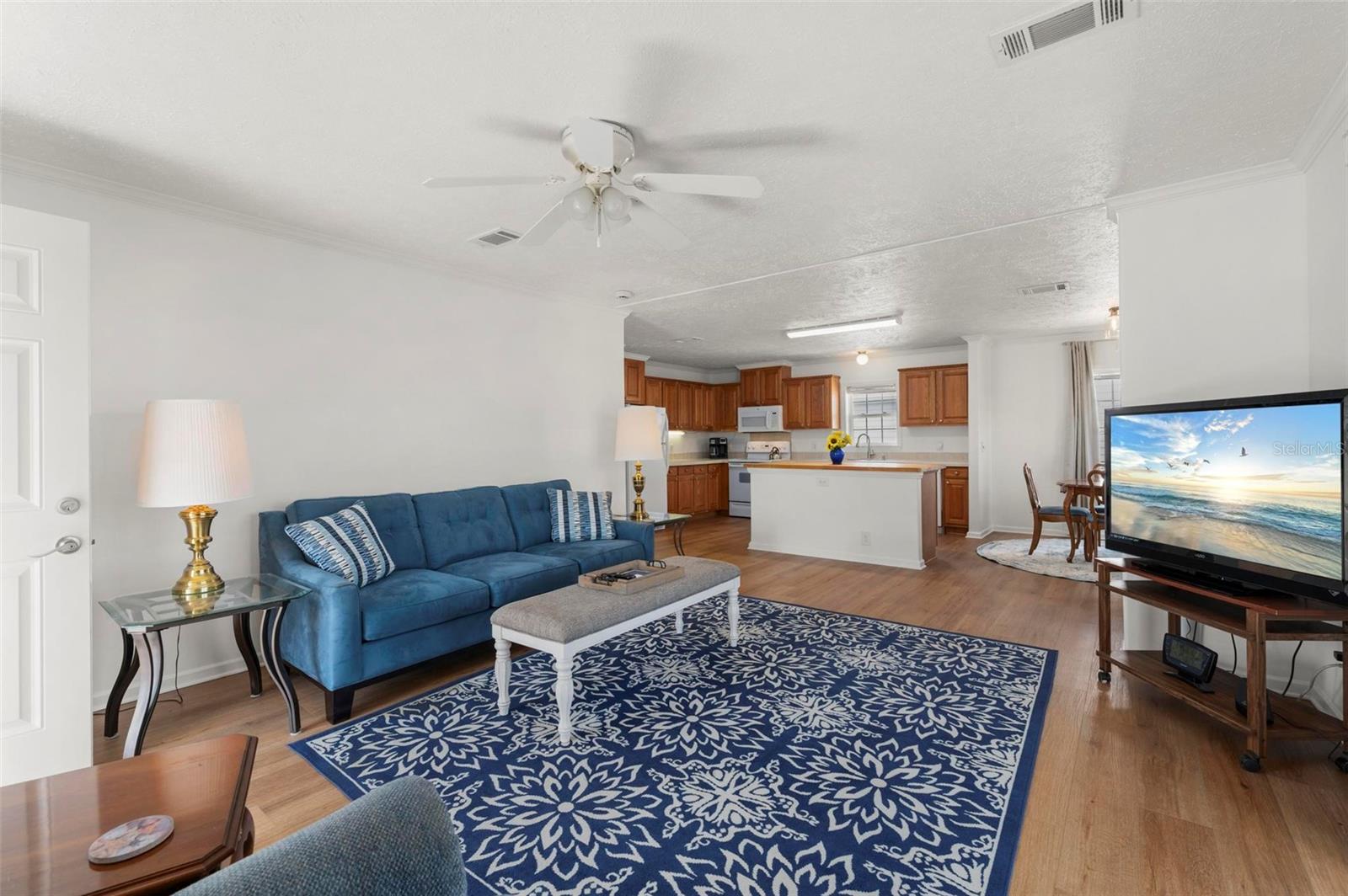 Image 5 of 53 For 1000 Kings Highway 295