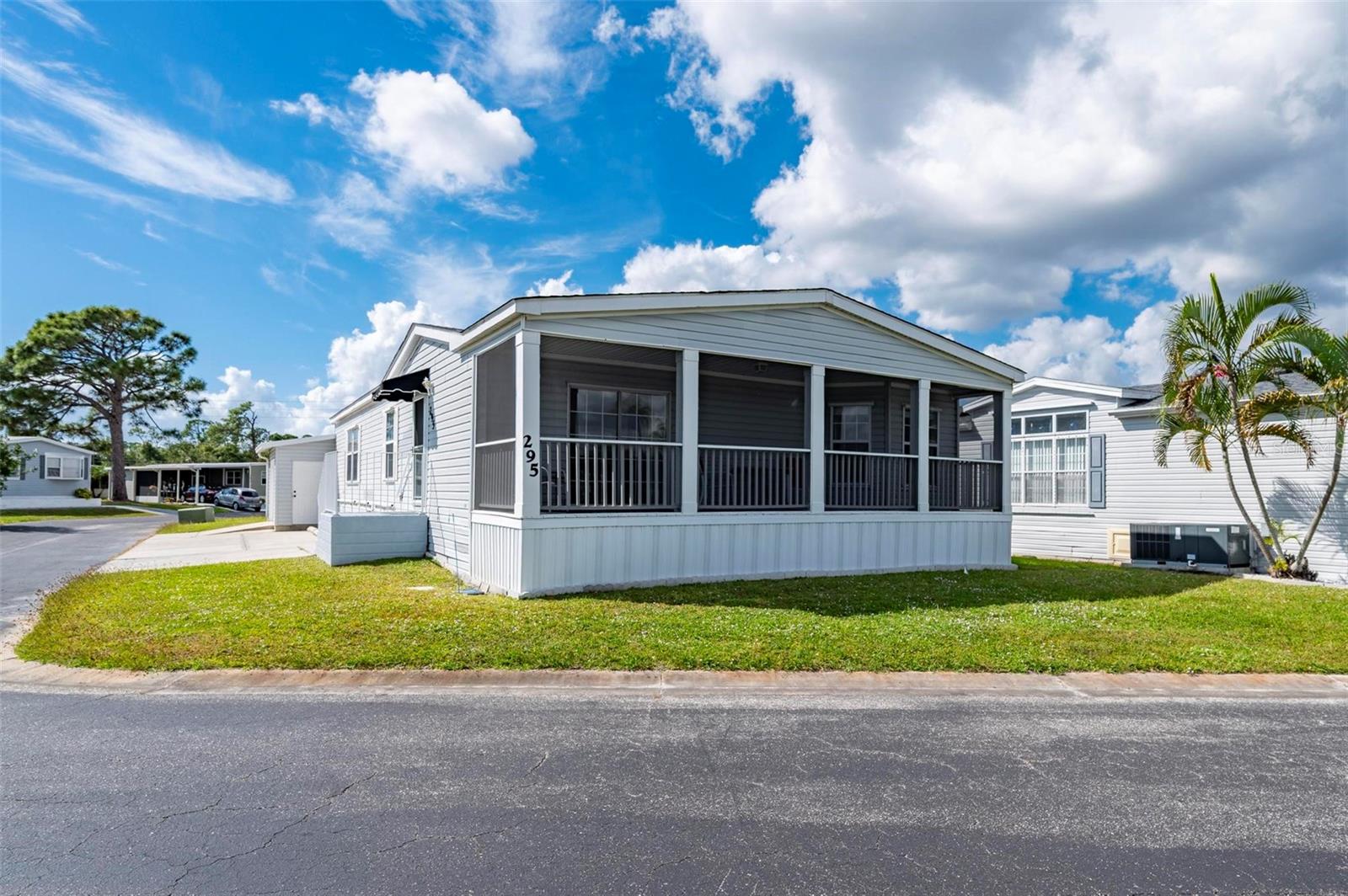 Image 7 of 53 For 1000 Kings Highway 295