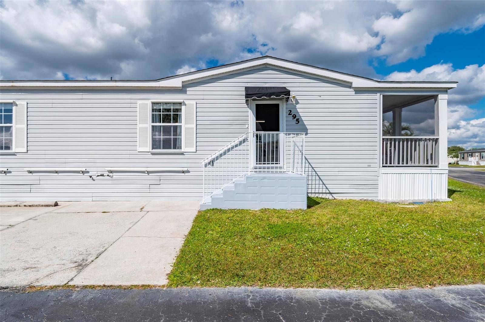 Image 8 of 53 For 1000 Kings Highway 295