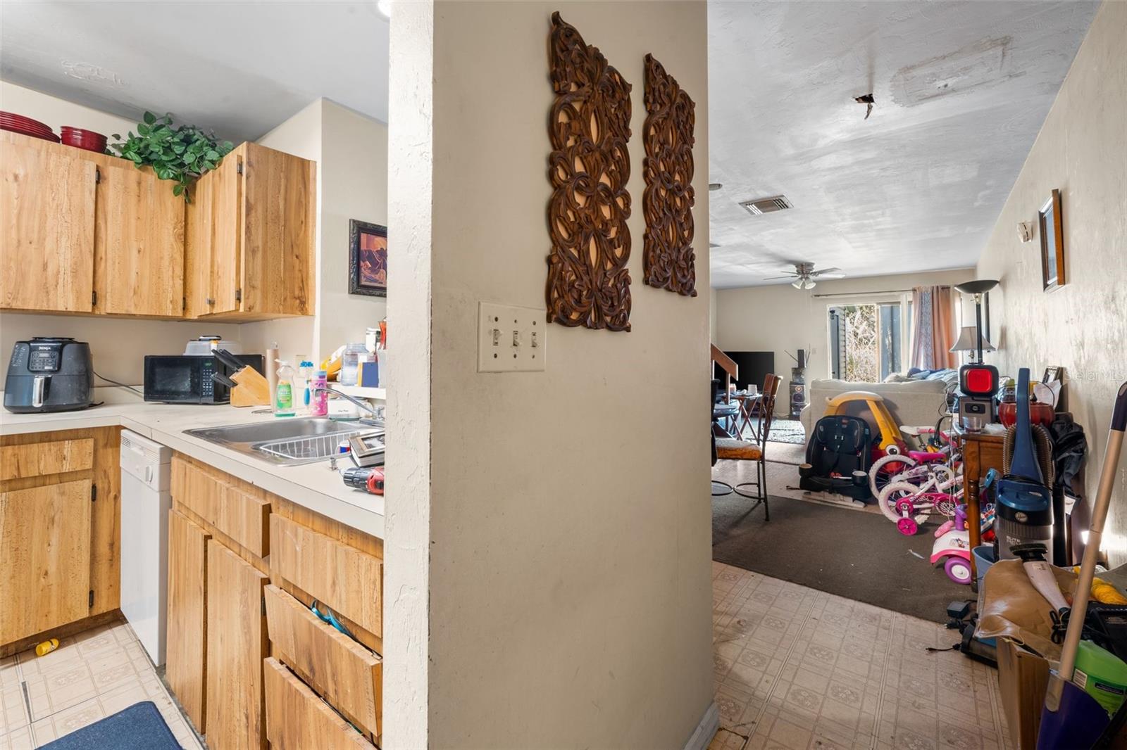 Image 15 of 22 For 825 60th Terrace 825