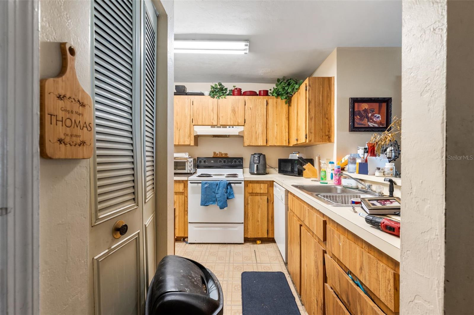 Image 16 of 22 For 825 60th Terrace 825