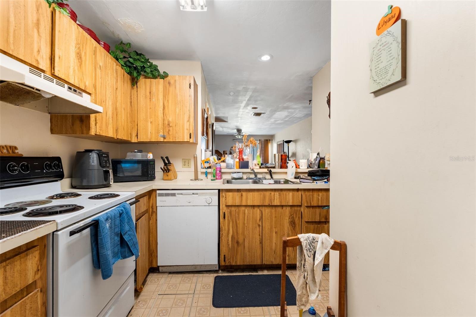 Image 18 of 22 For 825 60th Terrace 825