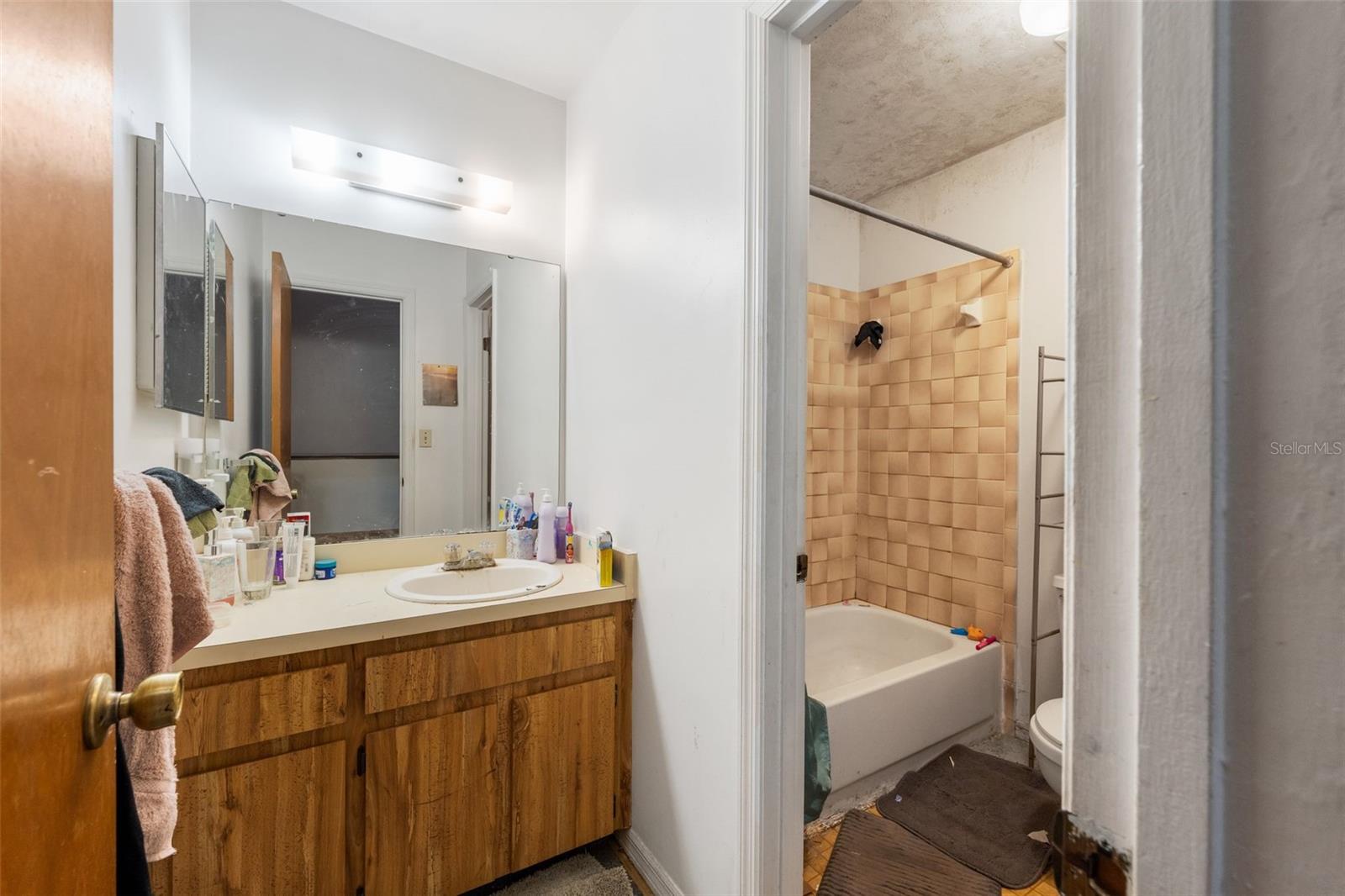 Image 6 of 22 For 825 60th Terrace 825