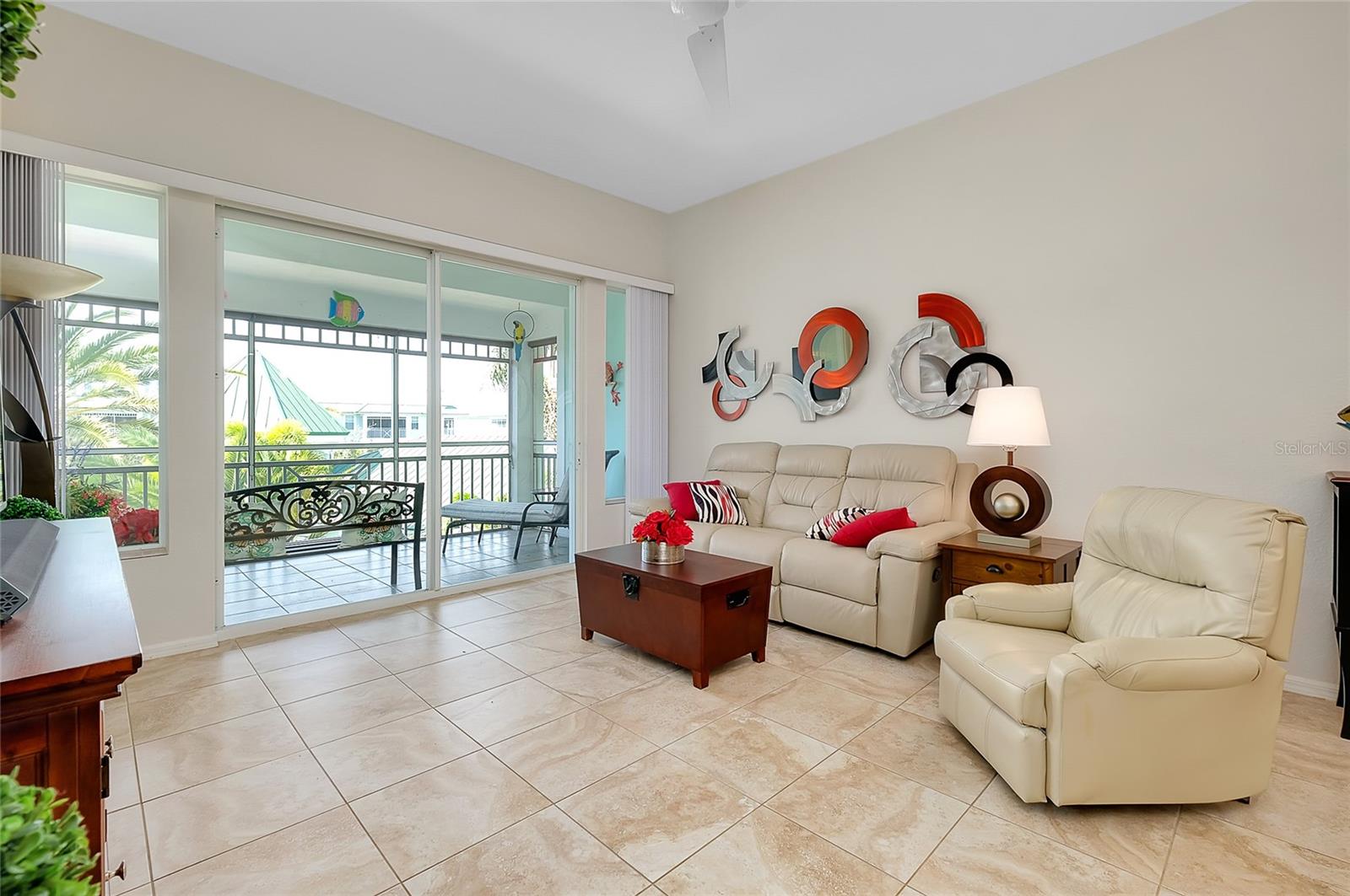 Image 16 of 80 For 5127 Melbourne Street F301