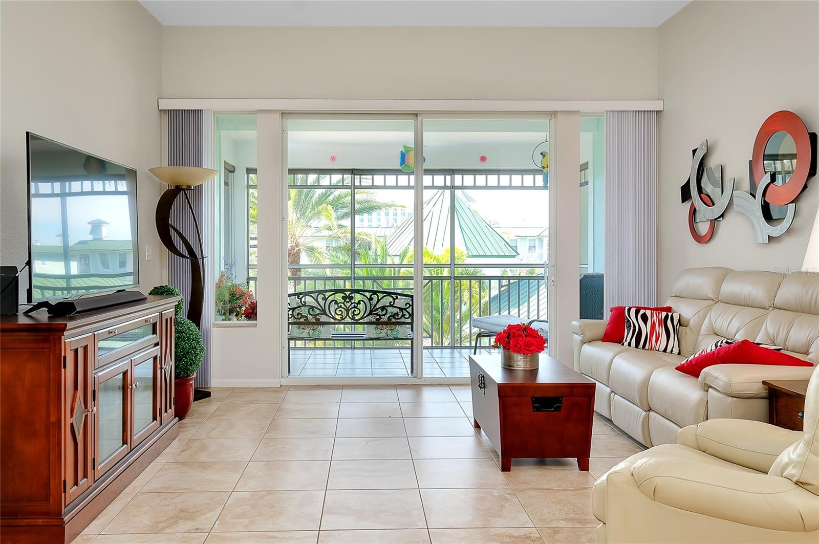 Image 17 of 80 For 5127 Melbourne Street F301