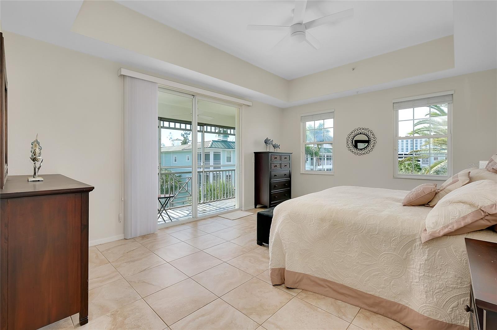 Image 23 of 80 For 5127 Melbourne Street F301