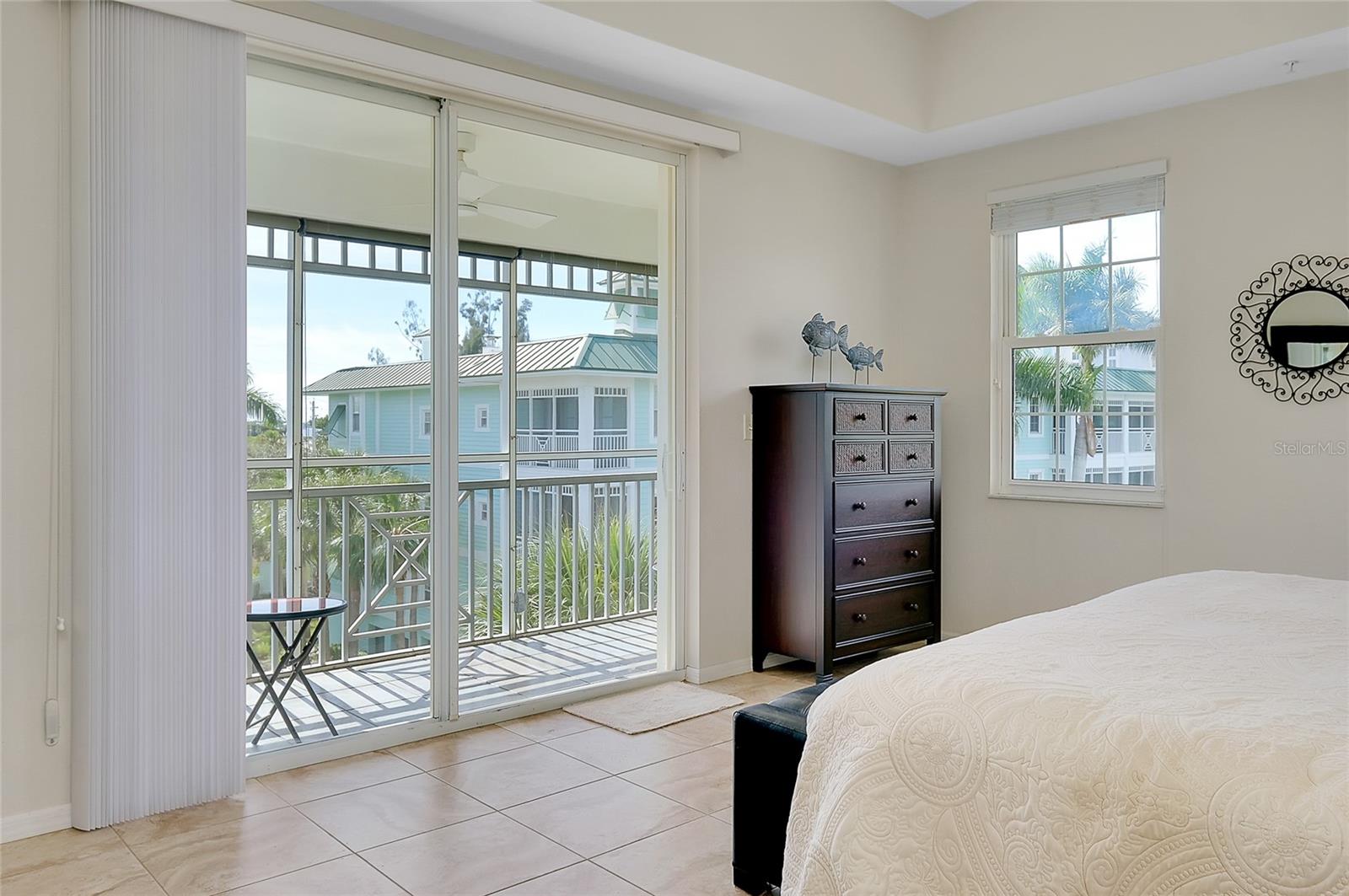 Image 25 of 80 For 5127 Melbourne Street F301