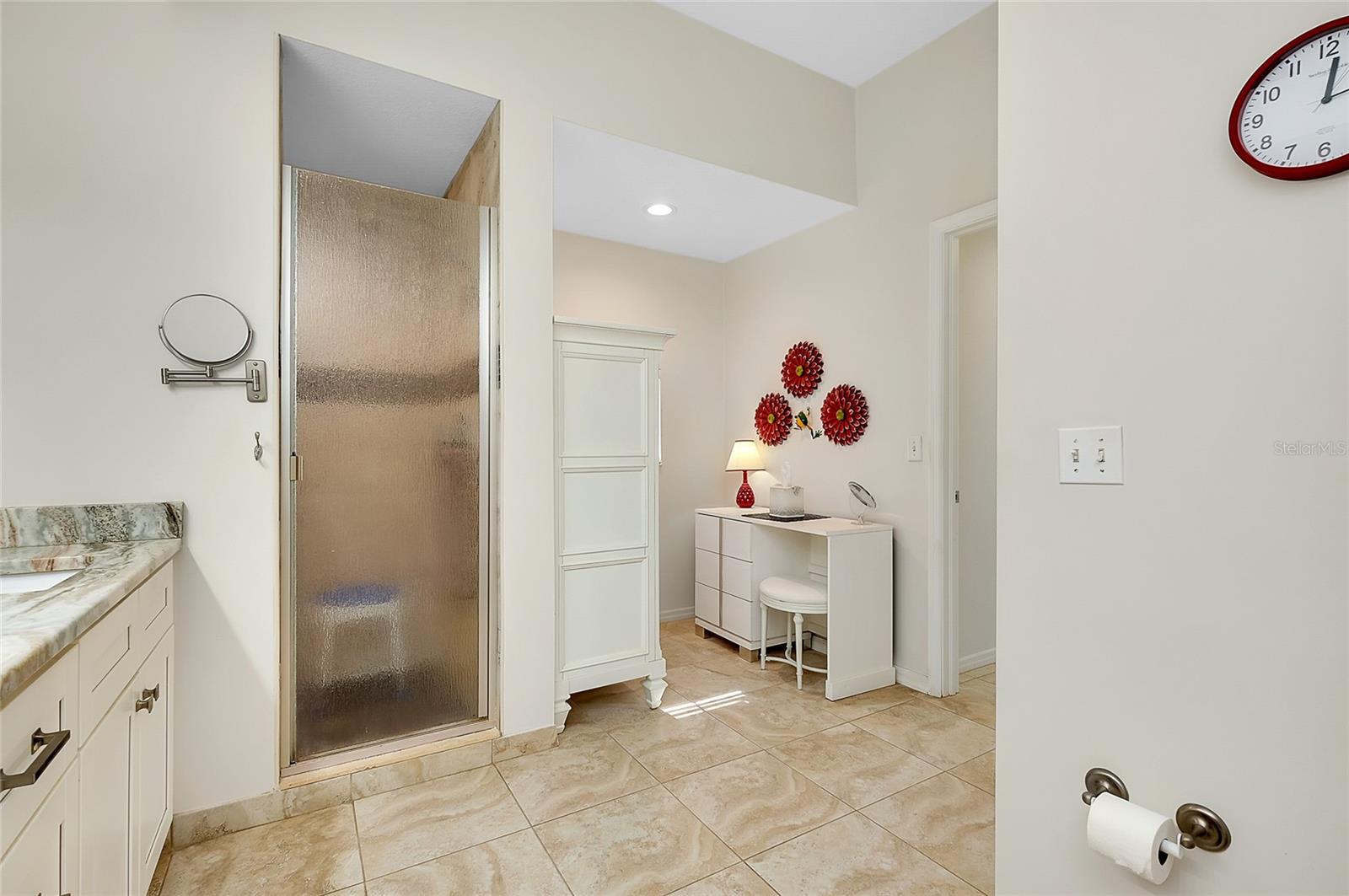 Image 34 of 80 For 5127 Melbourne Street F301