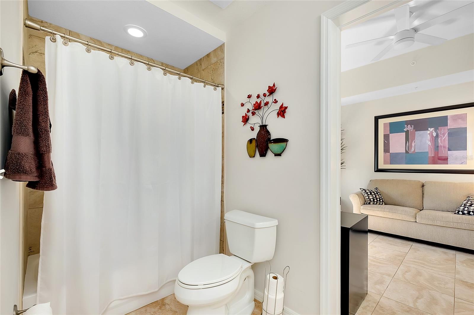 Image 41 of 80 For 5127 Melbourne Street F301