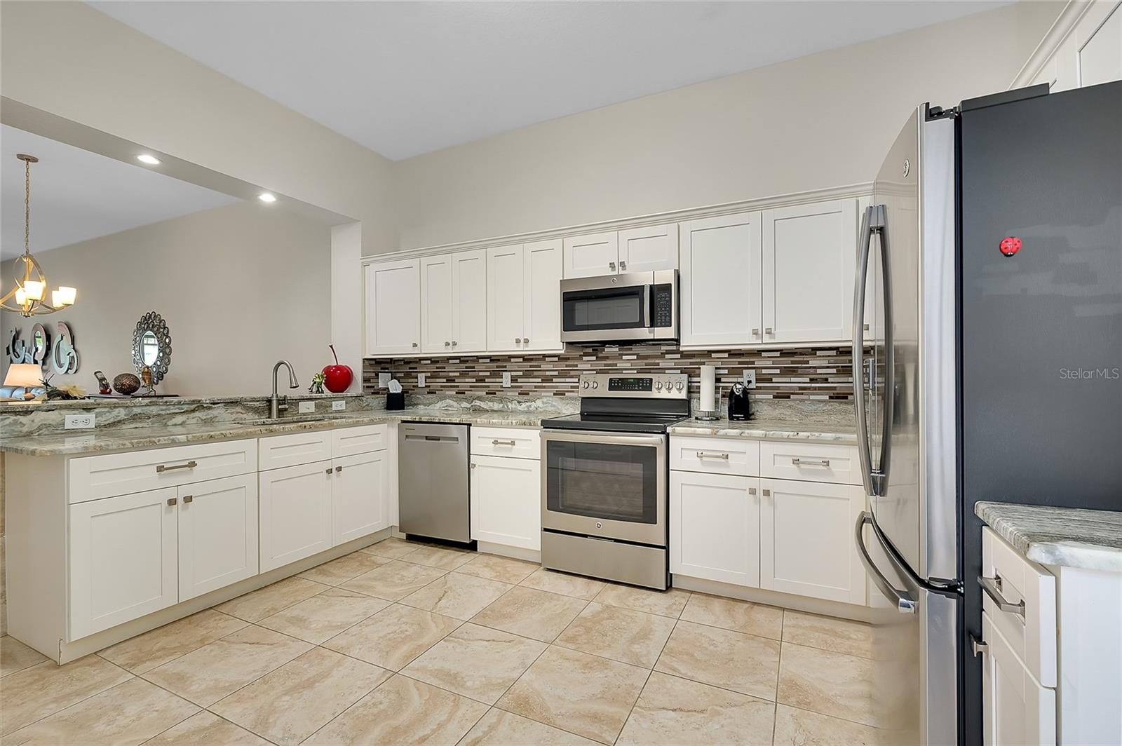 Image 8 of 80 For 5127 Melbourne Street F301