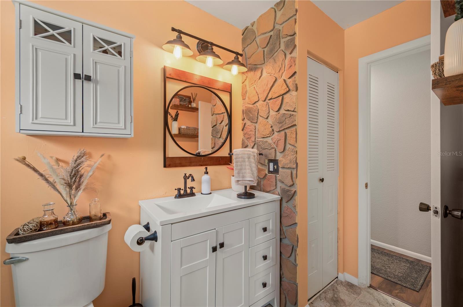 Image 17 of 55 For 357 Lenoir Street Nw