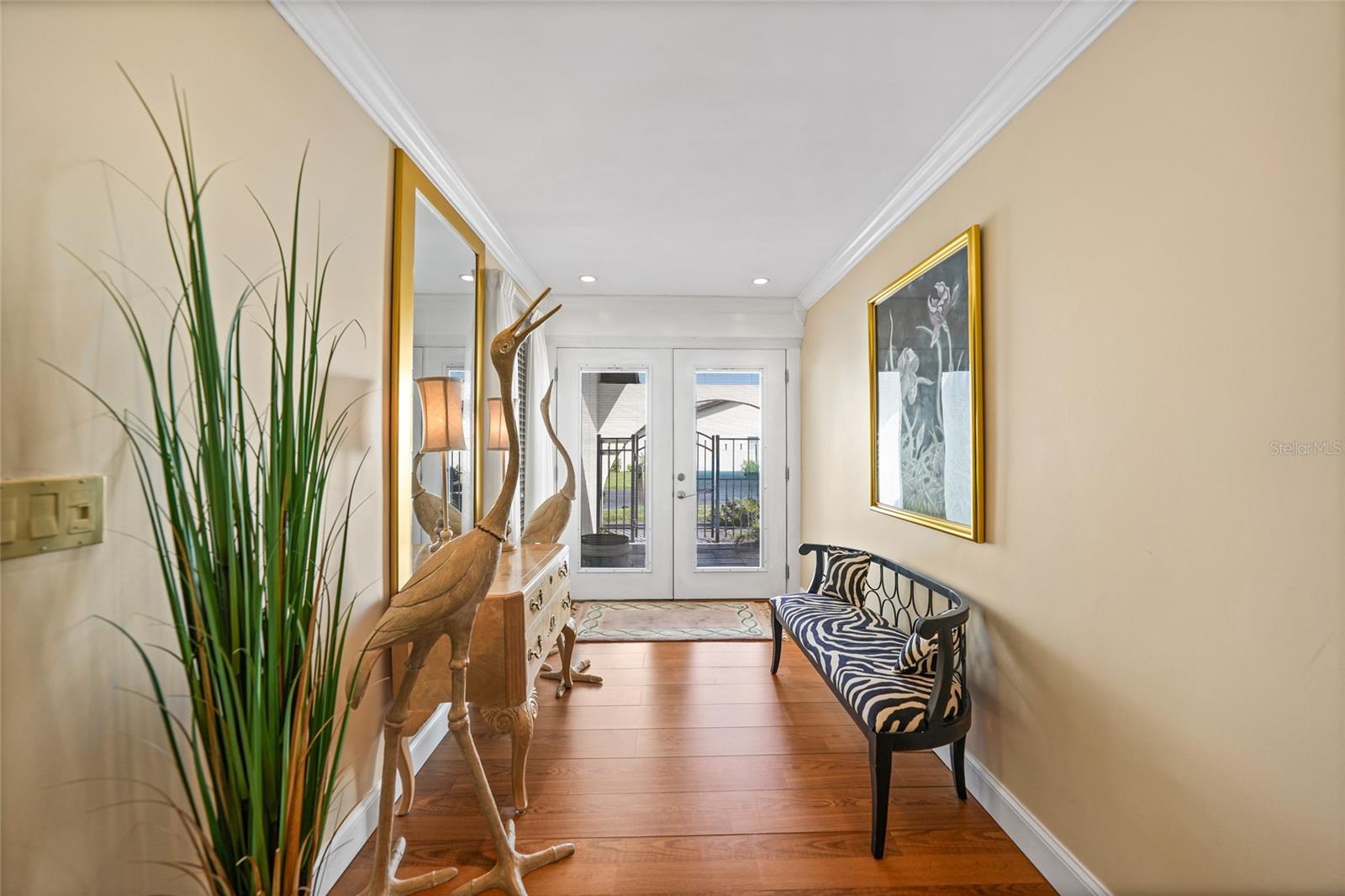 Image 4 of 37 For 3861 El Poinier Court 8723