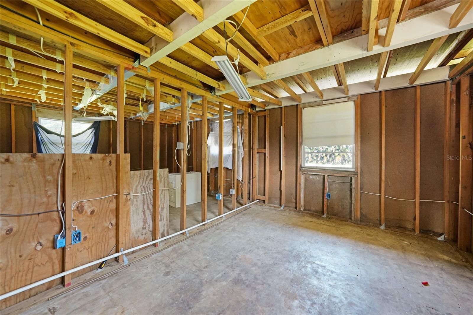 Image 12 of 16 For 1405 Persay Drive