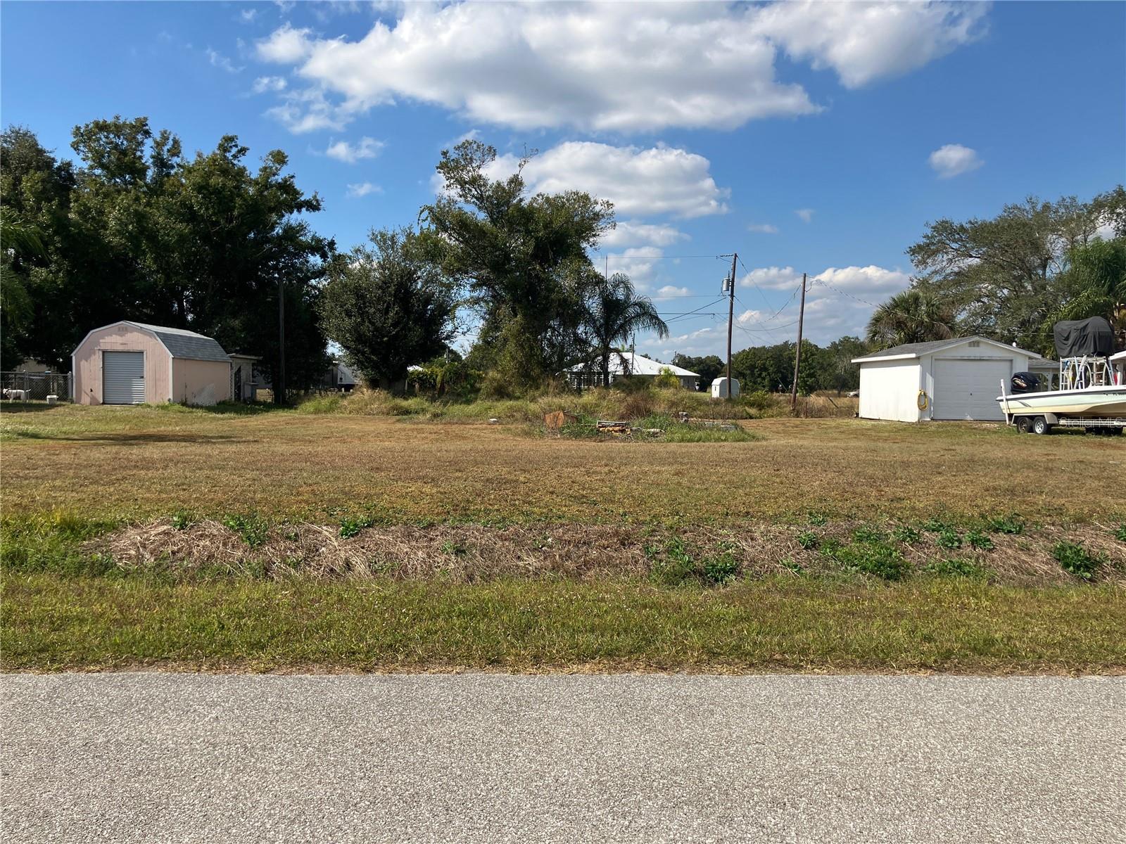 Image 5 of 8 For 11337 Pine Avenue