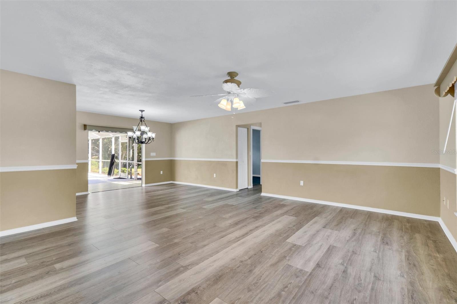 Image 22 of 59 For 1042 Strasburg Drive