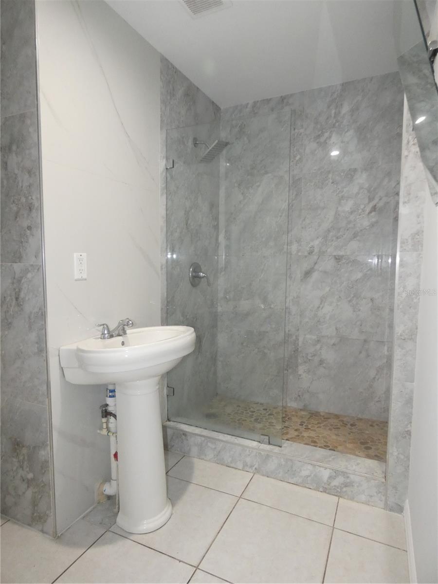 Image 14 of 31 For 3817 Pearl Street