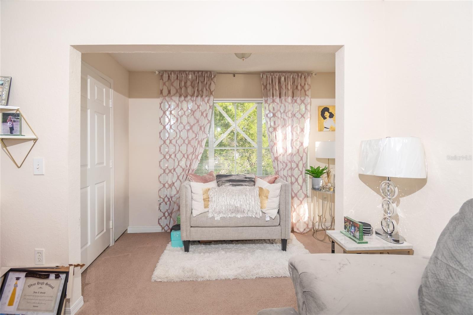 Image 10 of 28 For 18001 Richmond Place Drive 735