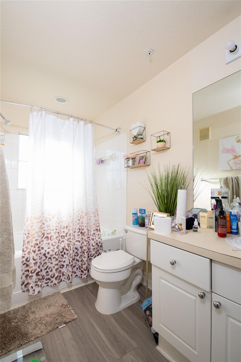 Image 12 of 28 For 18001 Richmond Place Drive 735