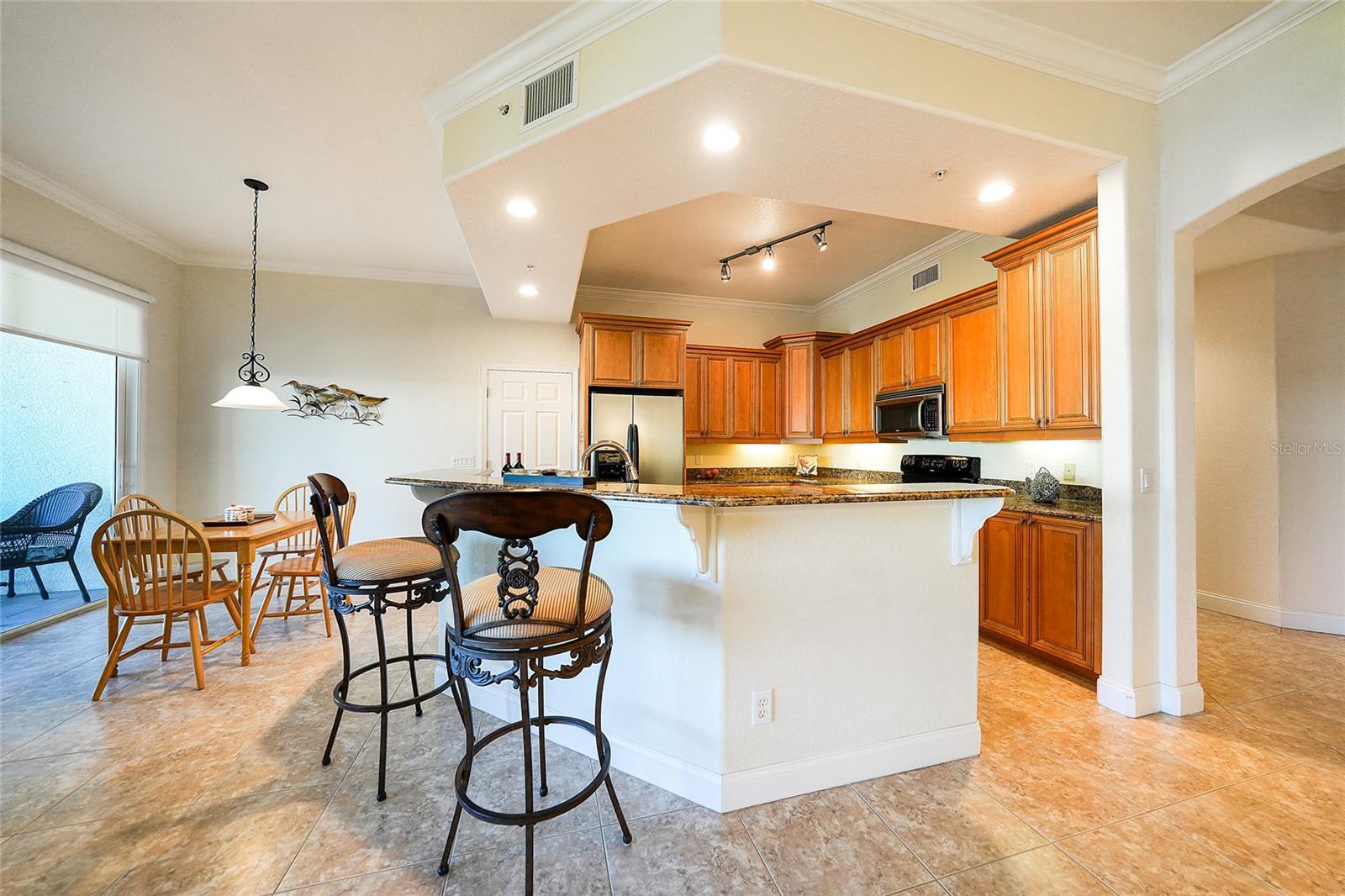 Image 13 of 55 For 290 Lewis Circle 121