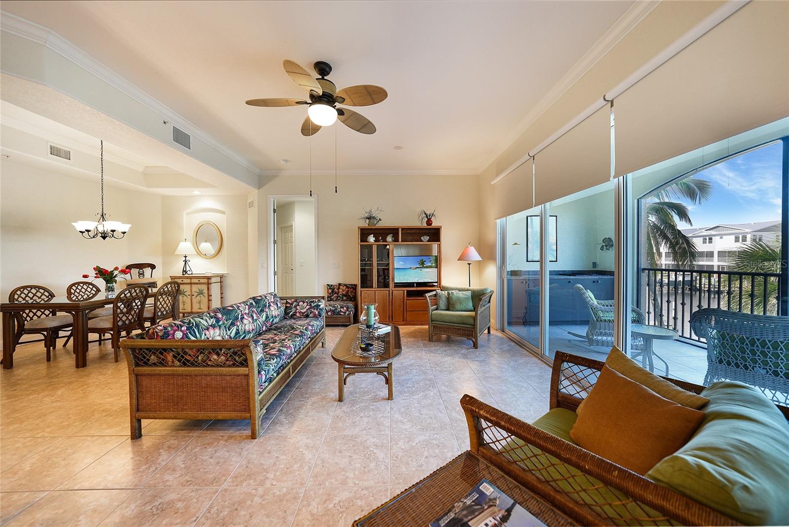 Image 14 of 55 For 290 Lewis Circle 121