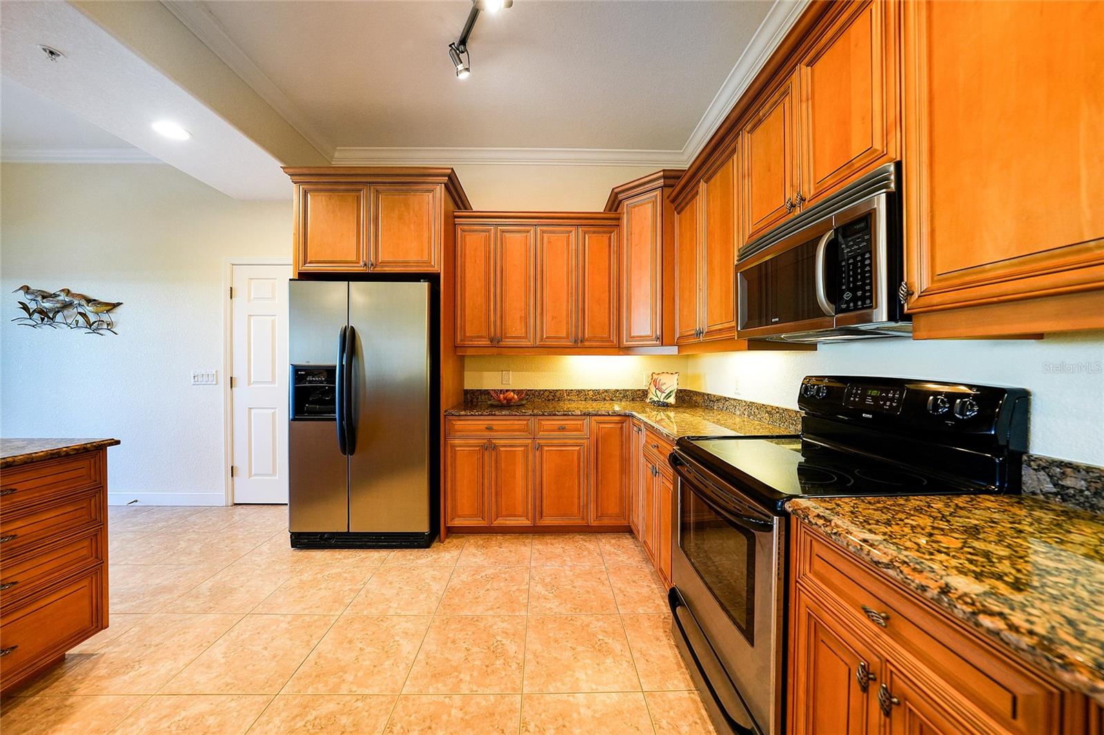 Image 15 of 55 For 290 Lewis Circle 121