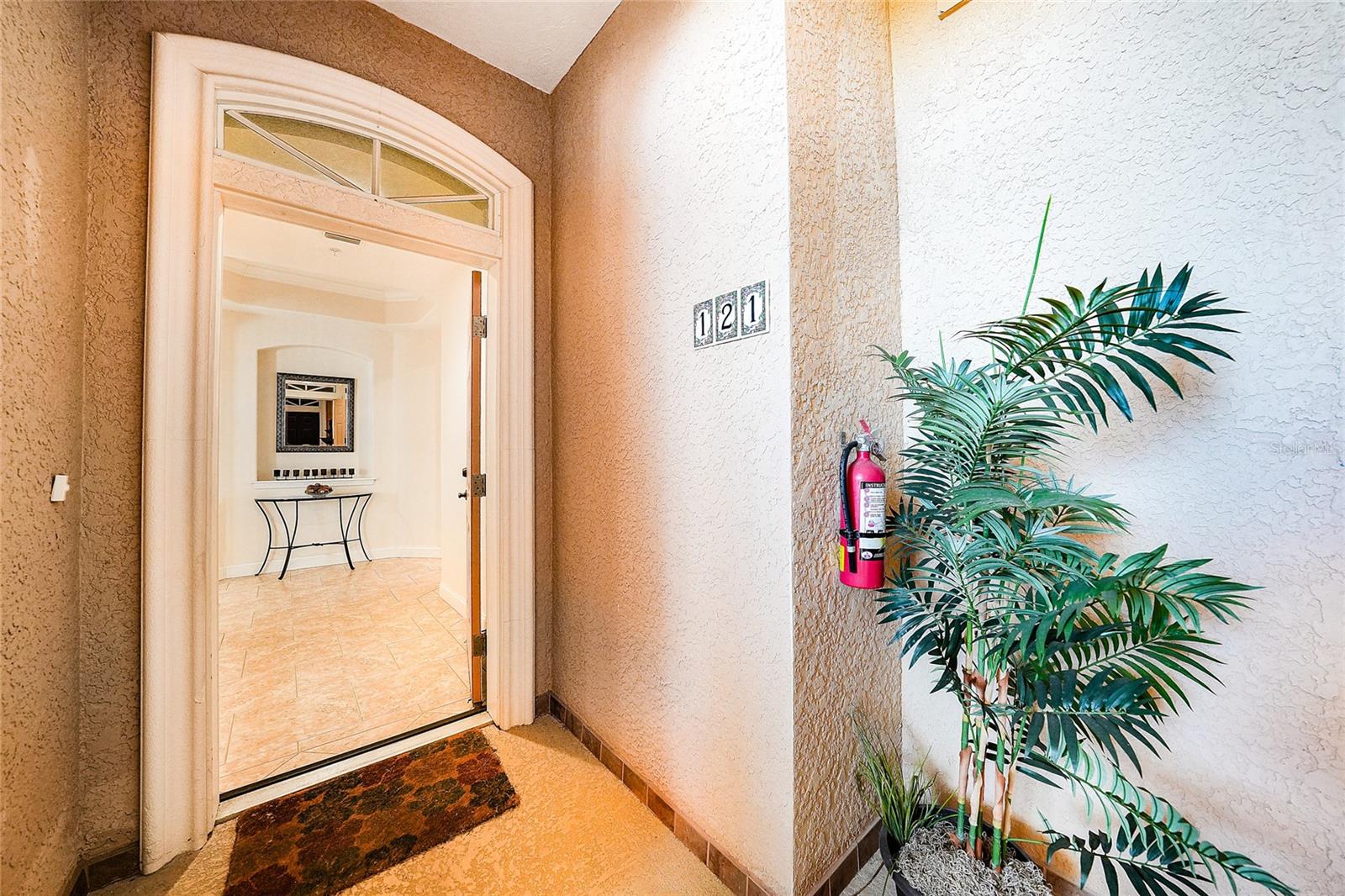 Image 35 of 55 For 290 Lewis Circle 121