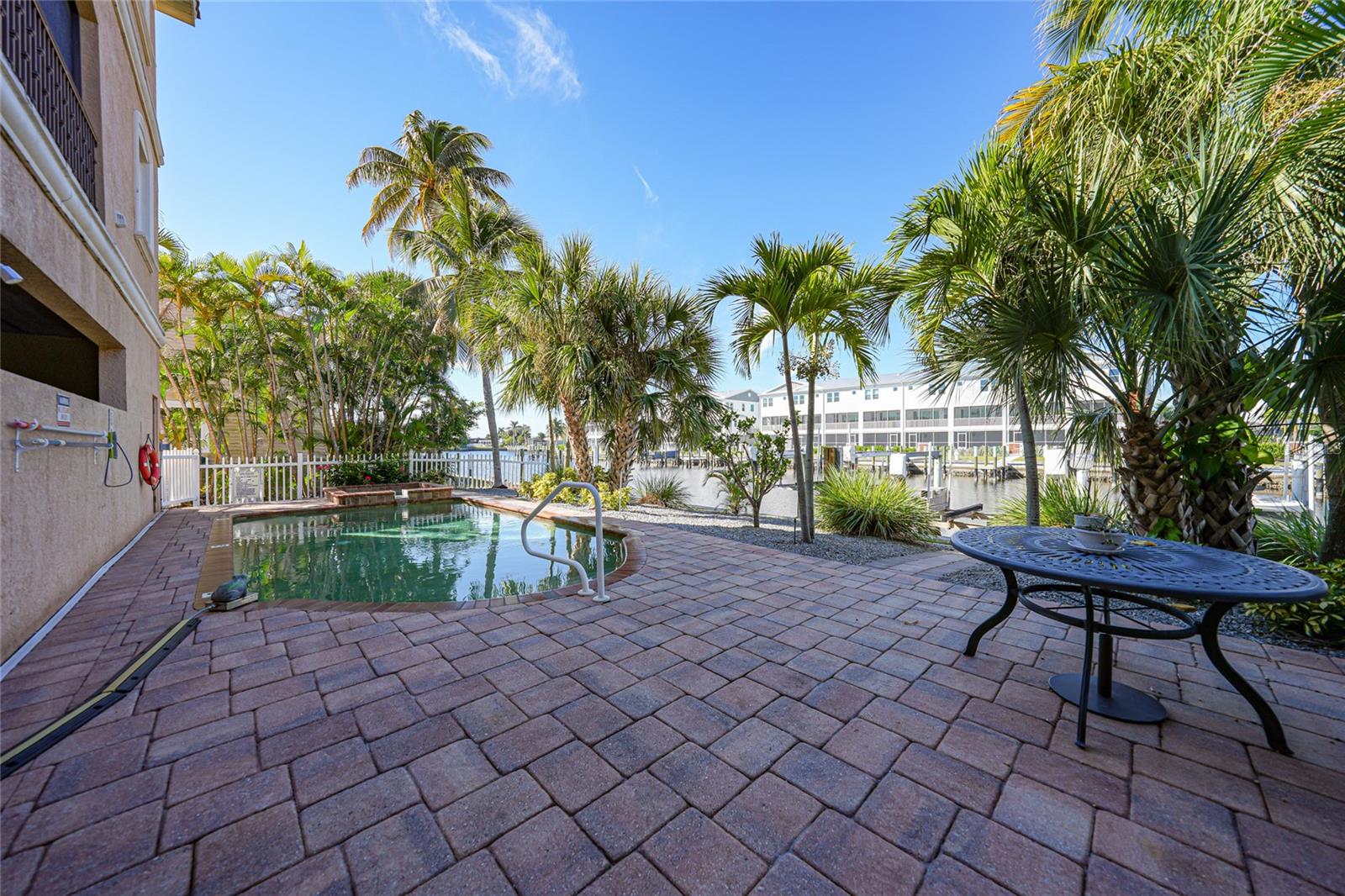 Image 36 of 55 For 290 Lewis Circle 121