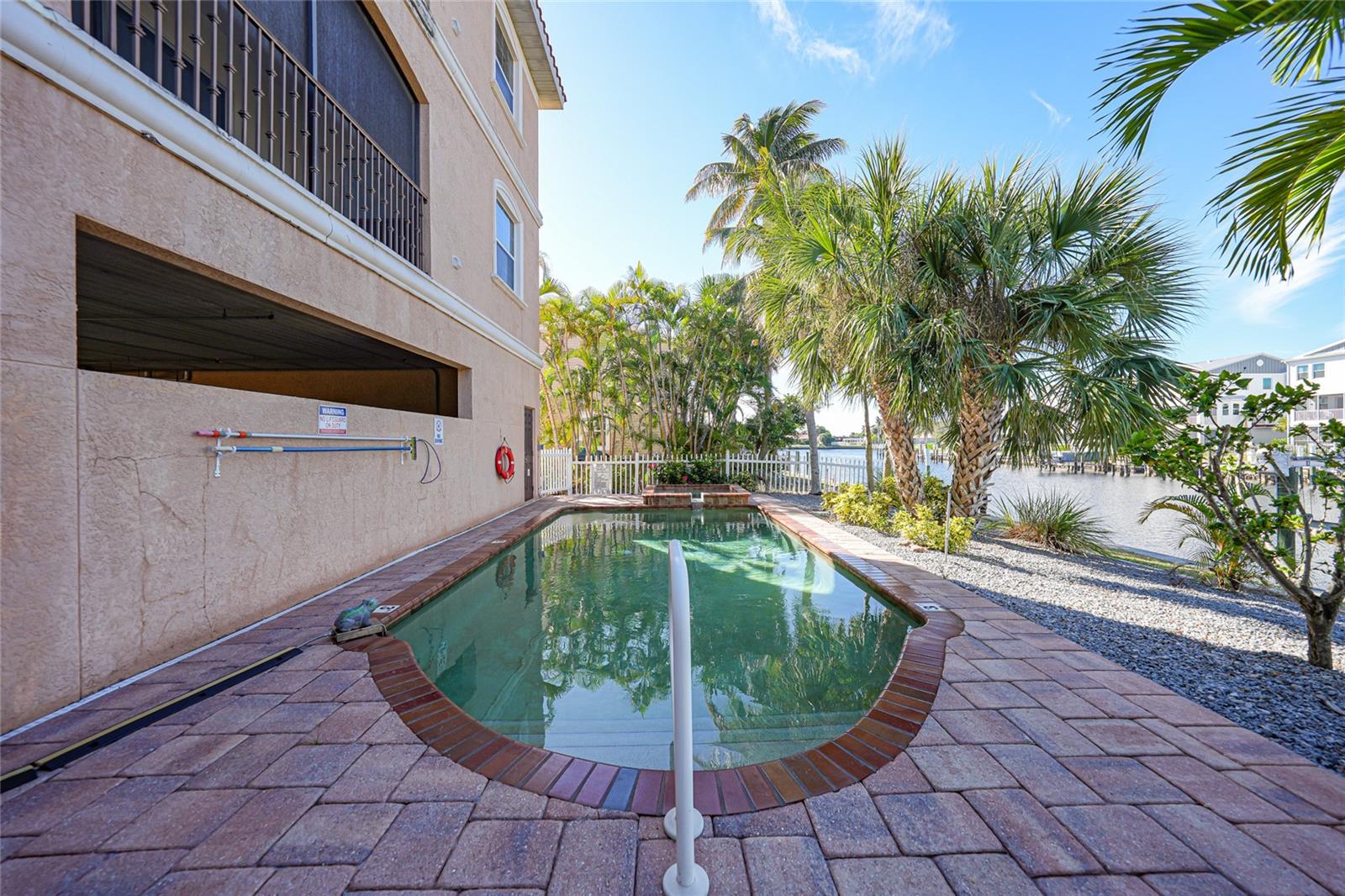 Image 37 of 55 For 290 Lewis Circle 121