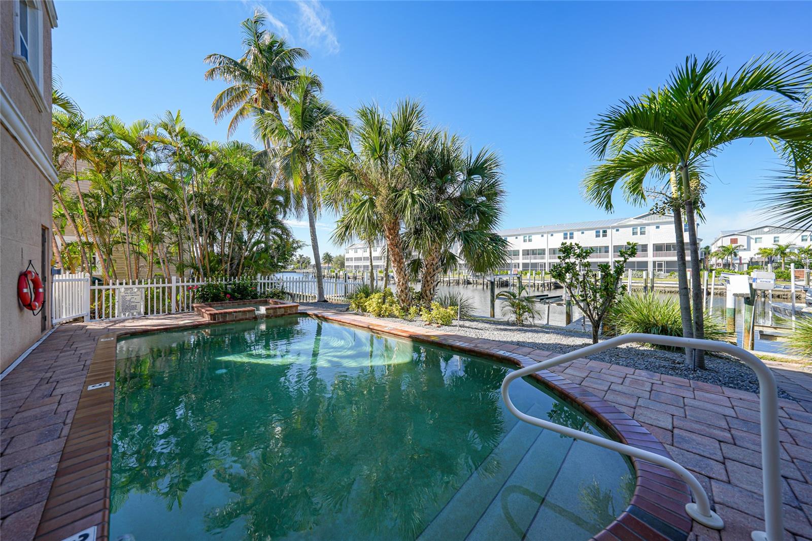 Image 38 of 55 For 290 Lewis Circle 121