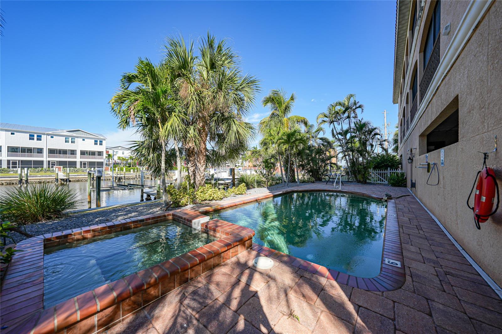 Image 40 of 55 For 290 Lewis Circle 121