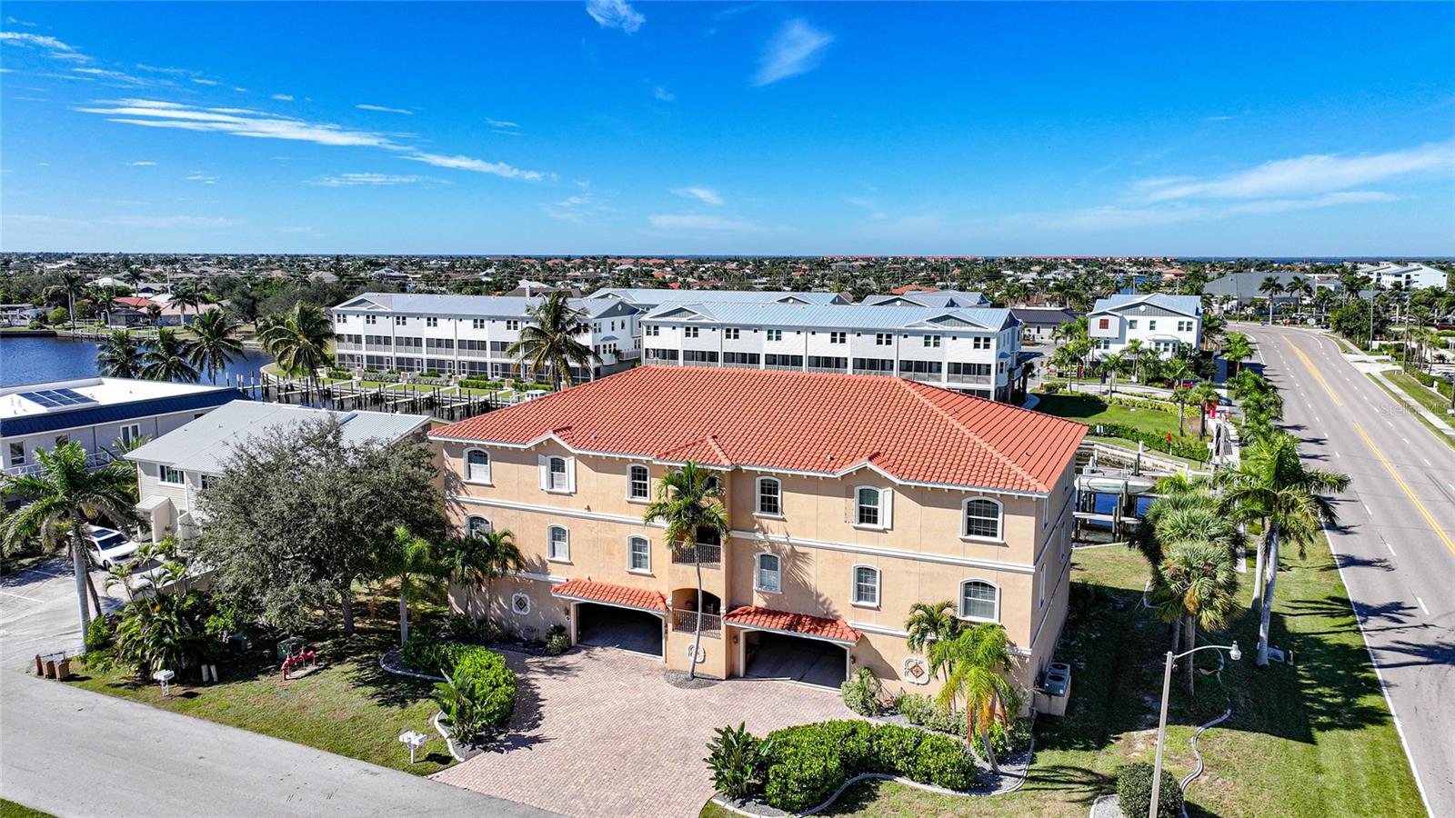 Image 47 of 55 For 290 Lewis Circle 121