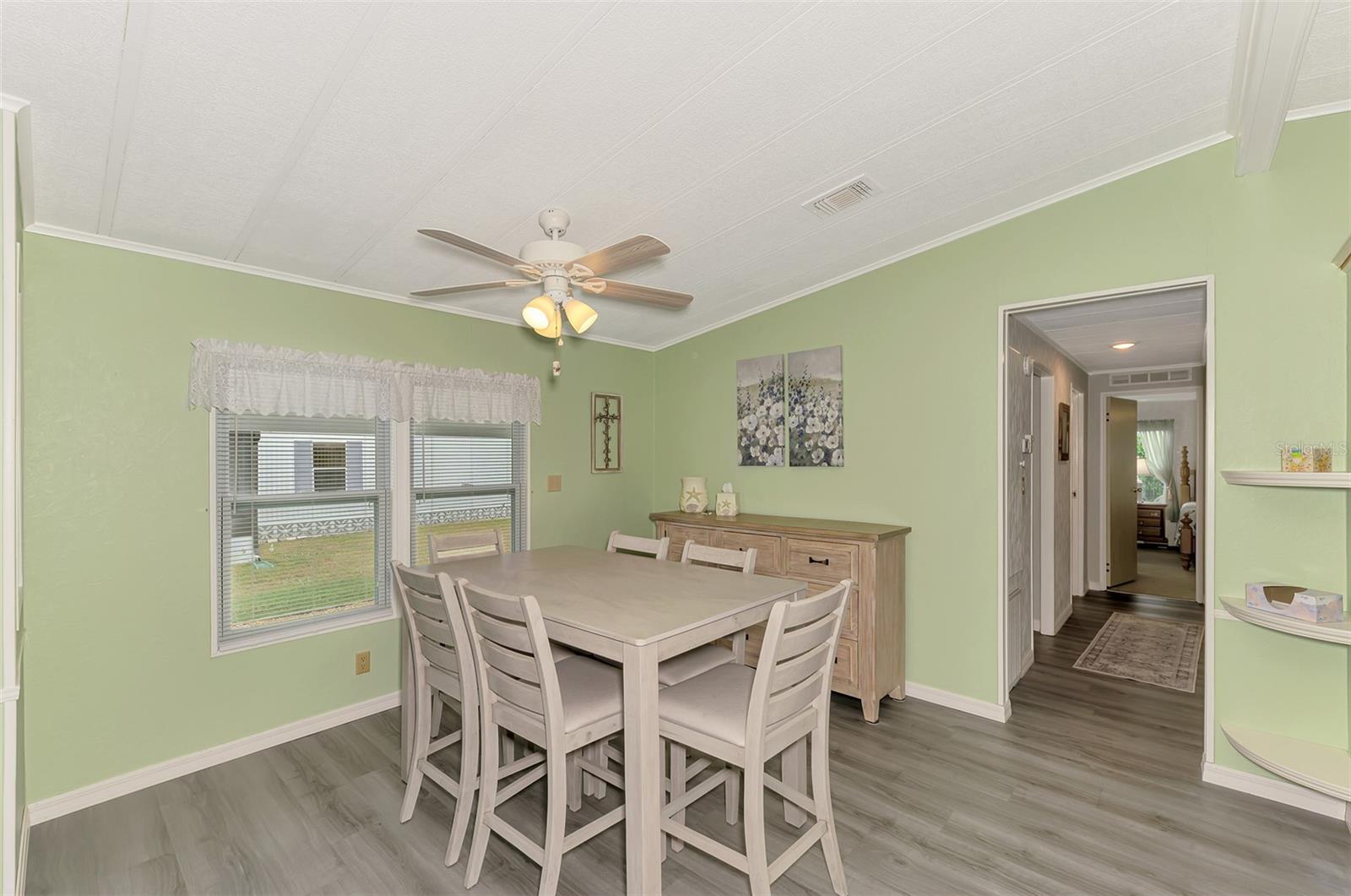 Image 20 of 50 For 612 La Jolla Circle